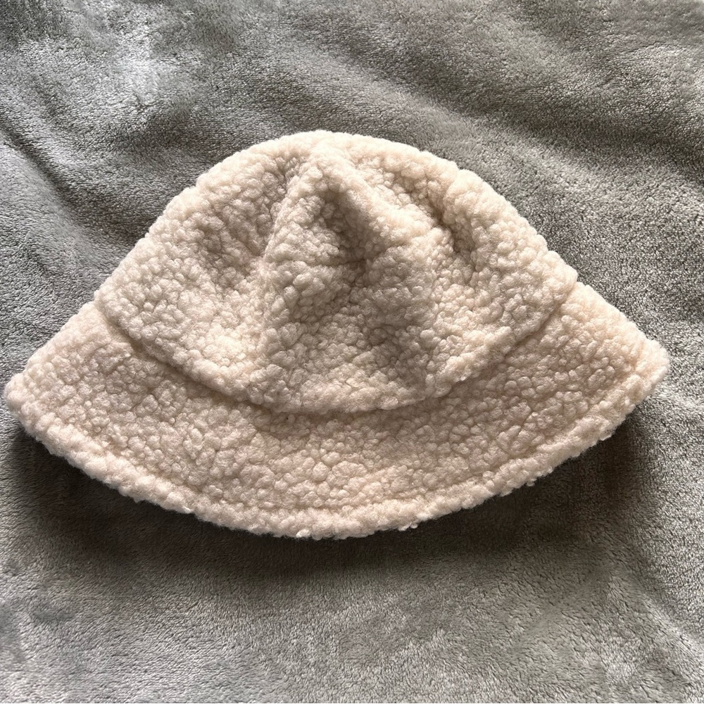 Teddy Bucket Hat Unisex Ivory Off White color One Size